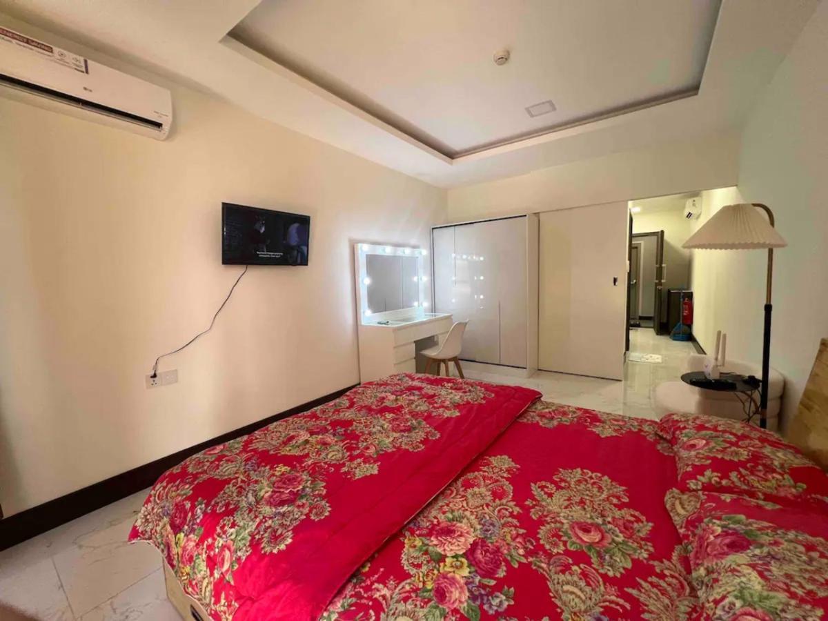 Budget Private Studio With Free Luxurious Pool And Gym By Sym B625 Phnom Penh Exterior photo